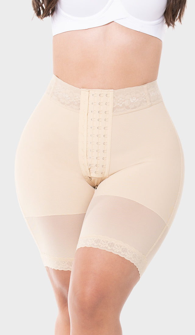 Short tipo reloj de arena con abrochadura Ref. STA 00428 (7098350436412)