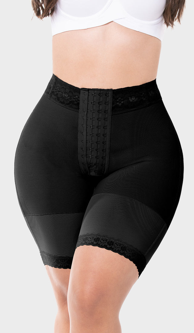 Short tipo reloj de arena con abrochadura Ref. STA 00428 (7098350436412)